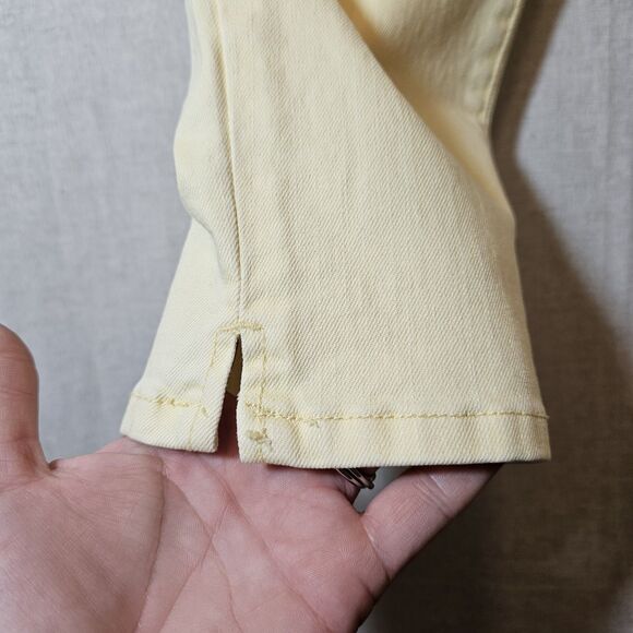 Chicos Sz 0 Womens 4 XS Platinum Denim Jeans Ultimate Fit Ankle Yellow Flaw - Picture 3 of 15